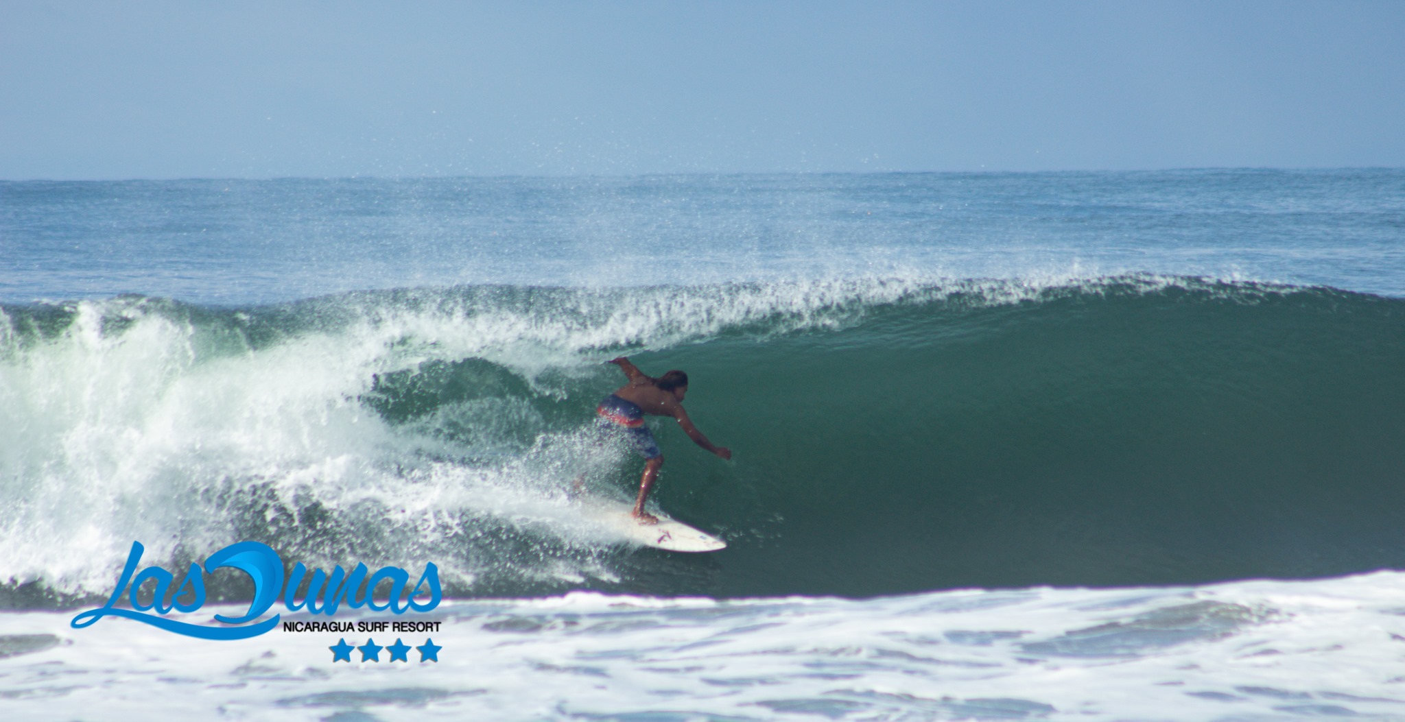 Surf en Las Dunas Surf Resort, Aposentillo, Nicaragua.