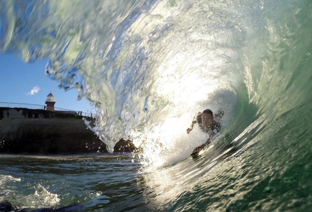 Qué es el Bodysurfing Una curiosa forma de surfear que debes conocer